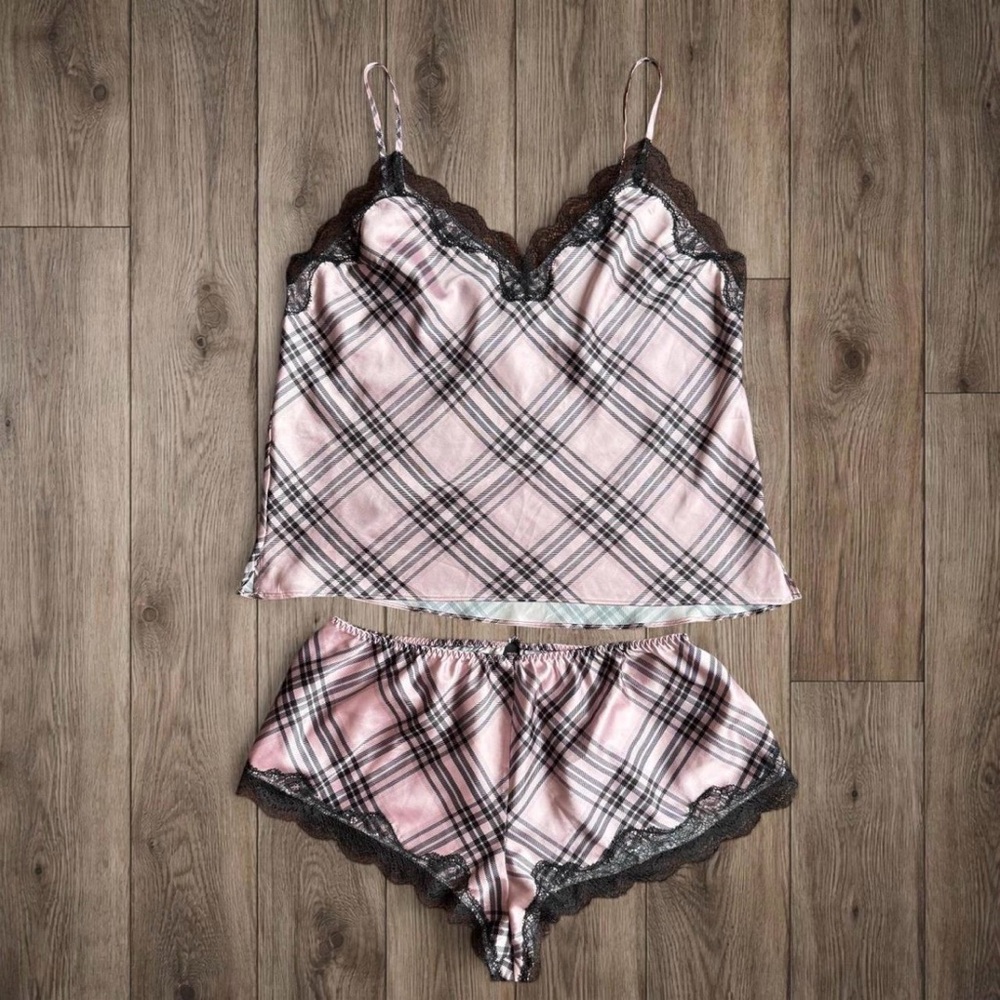 Victoria's Secret Pink‎ Checkered Lace Pajama Set